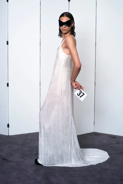 Look 37